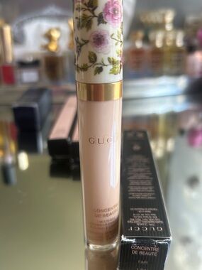 Gucci Concentré de Beauté Concealer        Fair 17W